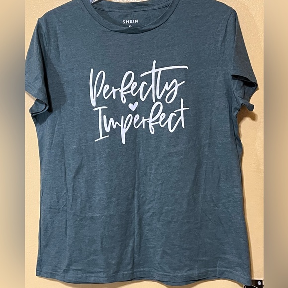 Super Cute Graphic T EUC Size XL - Picture 3 of 5